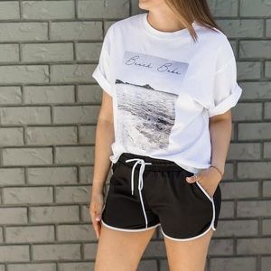 New with tags. Size M. brand silver icing.